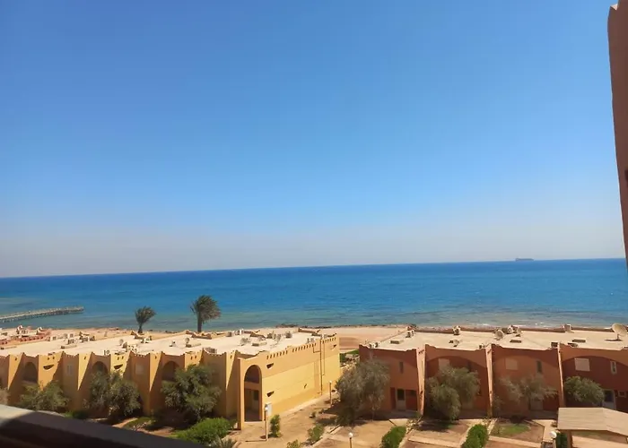 Resort In Fanar De Luna شاليهات فنار دي لونا *